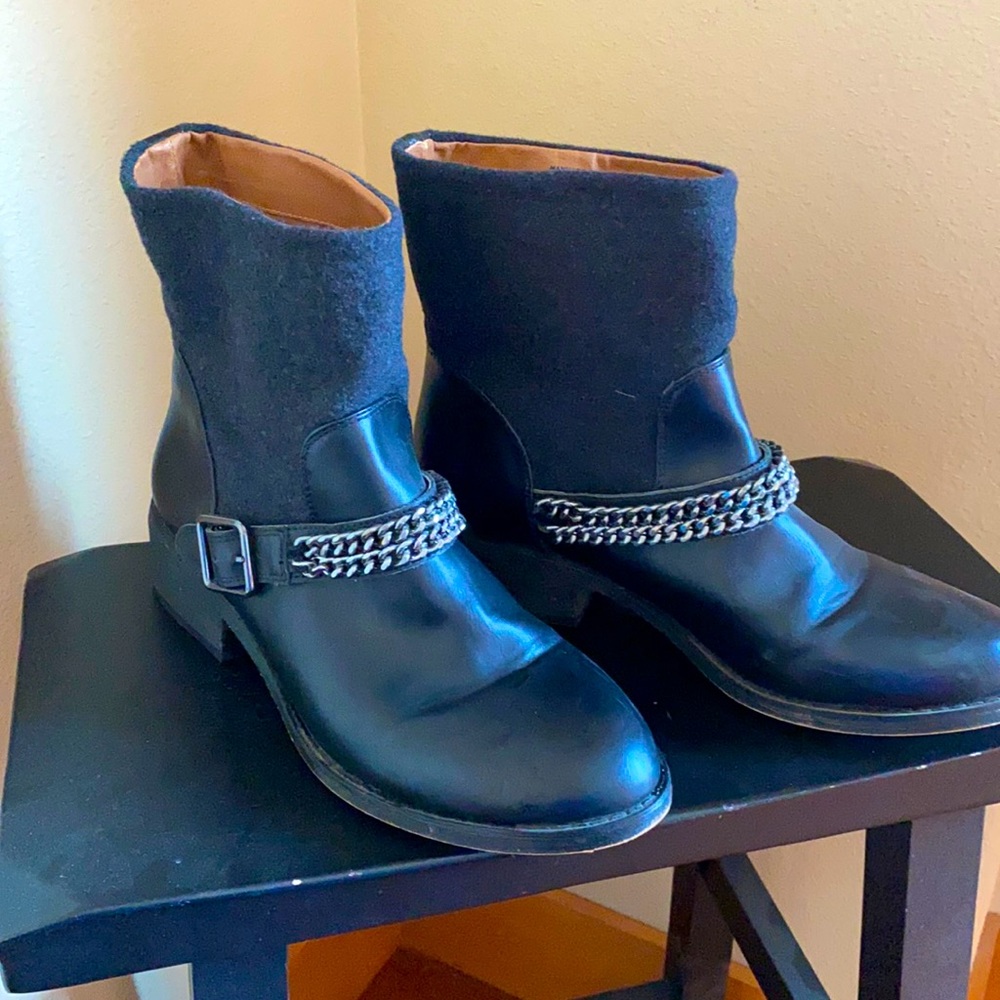 Loft booties